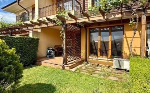 Reihenhaus mit 2 Schlafzimmern in Marina Ville, Sweti Wlas ID: 51033