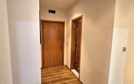 Трёхкомнатный апартамент в Nov Izgrev, Святой Влас ID: 43919