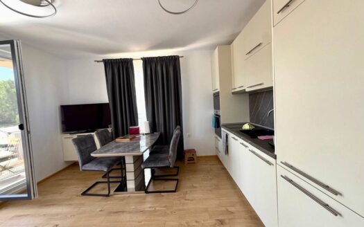 Трёхкомнатный апартамент , Солнечный Берег ID: 55605