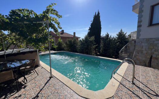 Трехэтажный дом в Святом Власе с видом на море ID: 23179