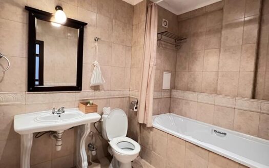 Трехкомнатная квартира с видом на море в Обзоре ID: 36894