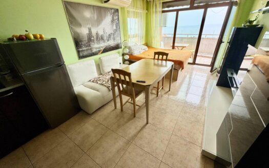 Двухкомнатная квартира с видом на море в Lazur, Святой Влас ID: 45963