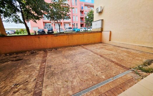 Студия с балконом и видом на бассейн в Sunny Day 6 ID: 46320