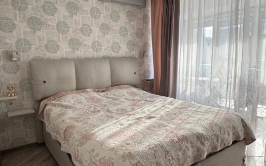 Трёхкомнатная квартира с кладовкой в Бургасе ID: 53653