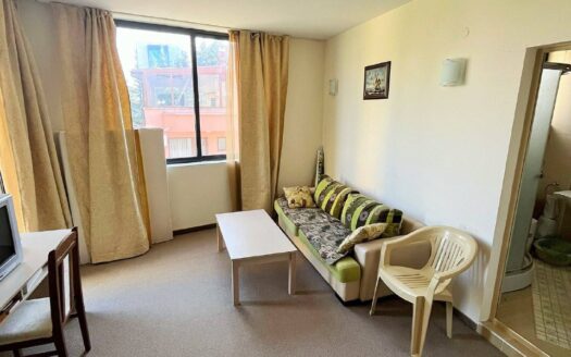 Двухкомнатный апартамент с видом на бассейн в Avalon ID: 55238