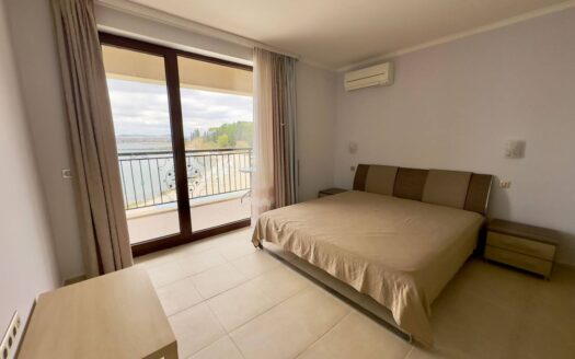 Трёхкомнатный апартамент с видом на море в Несебре ID: 44896