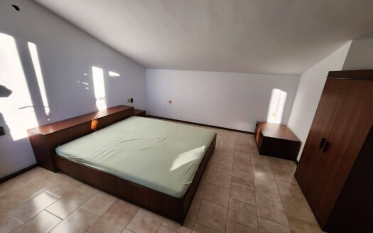 Дом в Кошарице с участком и камином ID: 56564