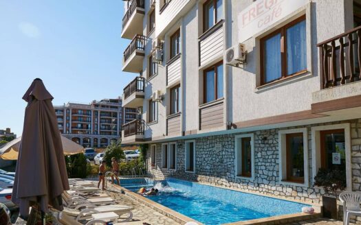 Трёхкомнатный апартамент с видом на море в Святом Власе ID: 55586