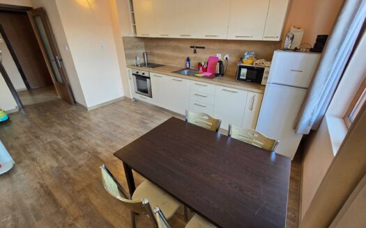 Двухкомнатный апартамент с перепланировкой в Равде ID: 55900