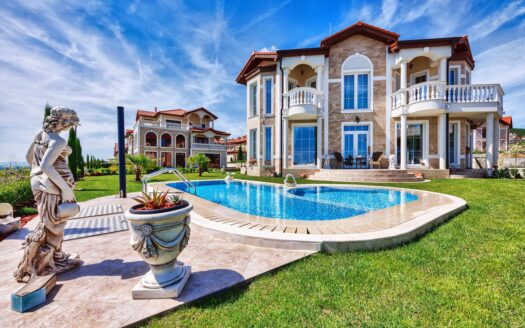 Роскошные дома с участками в House Garden, рядом с Солнечным Берегом ID: 48357