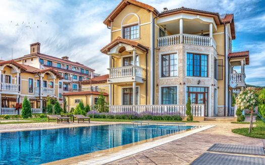 Роскошные дома с участками в House Garden, рядом с Солнечным Берегом ID: 48357