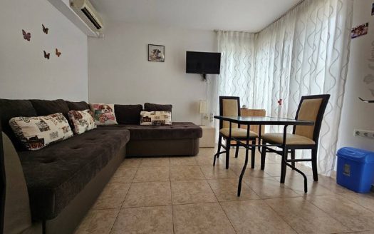 Святой Влас — жилой комплекс Compass | двухкомнатная квартира с видом на бассейн ID: 79534