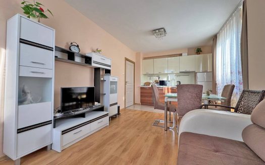 Трёхкомнатная квартира с видом на бассейн, Messembria Palace — Солнечный берег ID: 79882