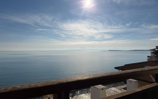 Четырёхкомнатная квартира с видом на море в комплексе «Райский сад», Святой Влас ID: 79182