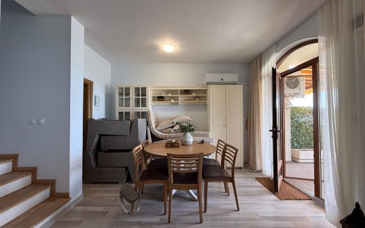 Трёхкомнатная квартира с зелёным двориком и видом на море в комплексе «Райский сад», Святой Влас ID: 79162