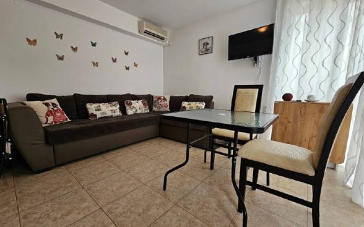 Святой Влас — жилой комплекс Compass | двухкомнатная квартира с видом на бассейн ID: 79534