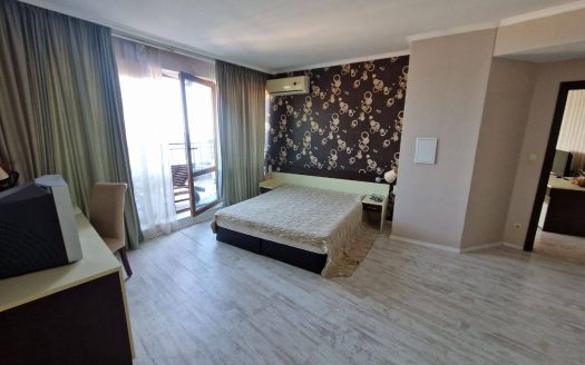 Двухкомнатная квартира на первой линии с панорамным видом на море в Grand Hotel, Святой Влас ID: 78207