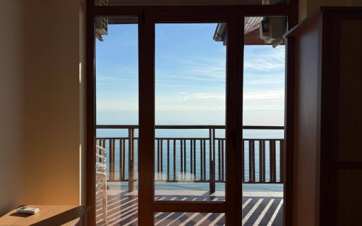 Трёхкомнатная квартира с видом на море в комплексе «Райский сад», Святой Влас ID: 79144