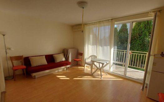 Crown Fort Club, Святой Влас — уютная студия с выходом в зелёный двор, готовая для жизни и аренды ID: 80455