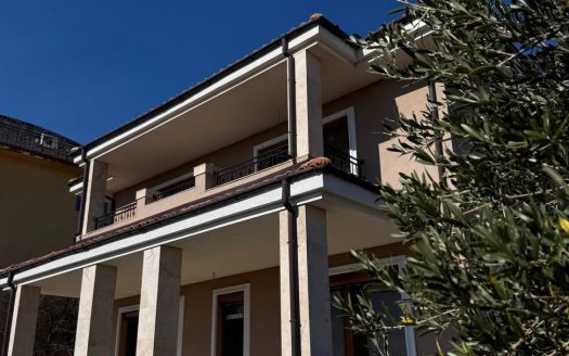 Дом с бассейном в Святом Власе, квартал Инцараки — 230 м² | 450 000 € ID: 81927