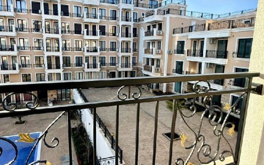 Двухкомнатная квартира с видом на бассейн в новом доме, Emperium — Святой Влас ID: 80342