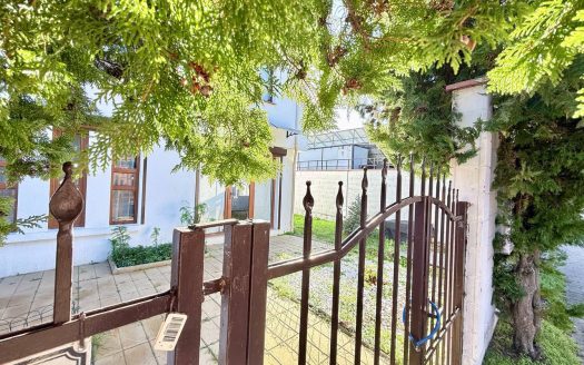 Жилой дом с участком в Гюлёвце — просторный формат для постоянного проживания ID: 80140