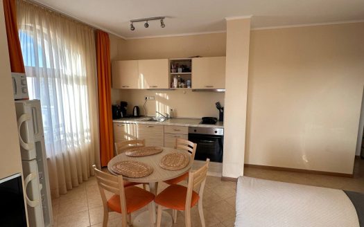 Трёхкомнатная квартира с двумя спальнями в комплексе Royal Sun — Солнечный Берег ID: 80255