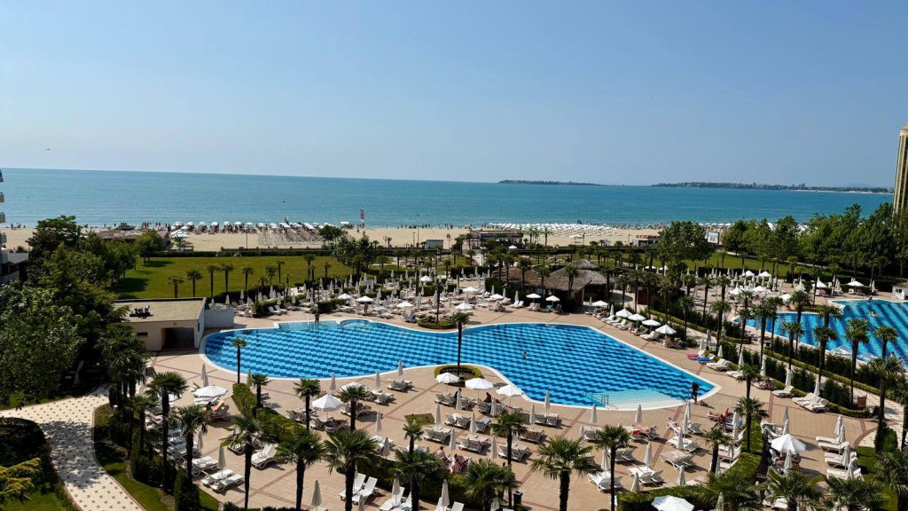 Majestic Beach Resort